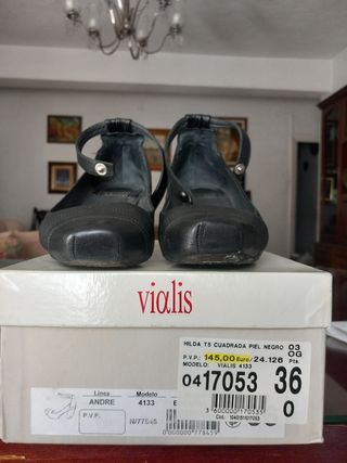 Zapatos negros salón tacón cuadrado correa tobillo