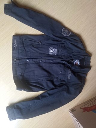 Chaqueta Harley Davidson talla S, Pinto.