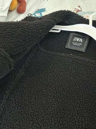 Cazadora niño Zara Negra Talla 8-9