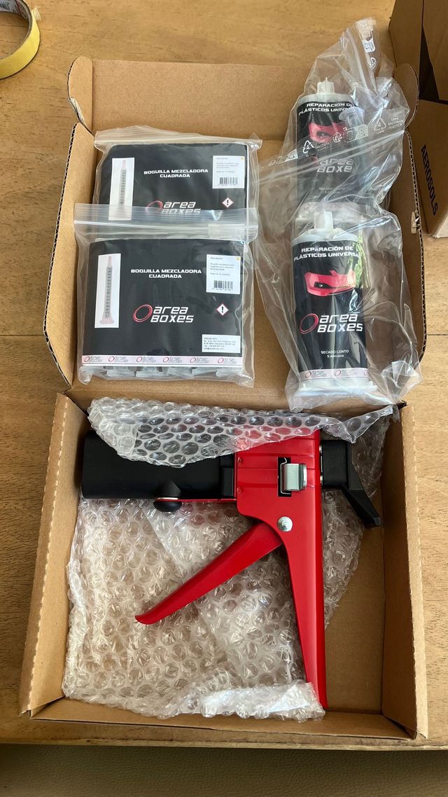 Kit Reparación Plásticos Area Boxes + Pistola