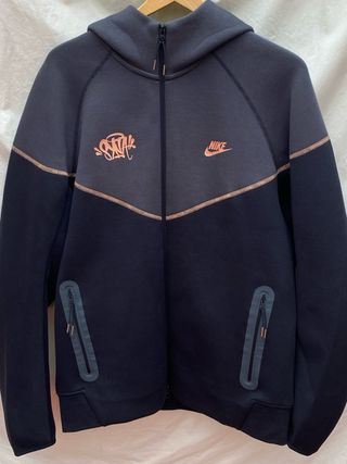 Chaqueta Nike Tech Fleece Syna World Talla L