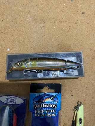Lote señuelos jigging Williamson y Abyss