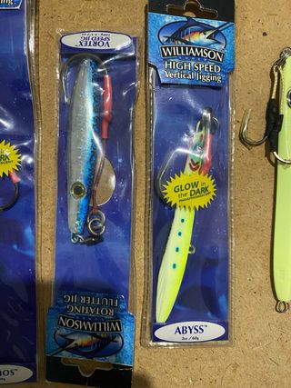 Lote señuelos jigging Williamson y Abyss
