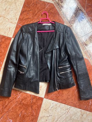 Chaqueta cuero Mango negra