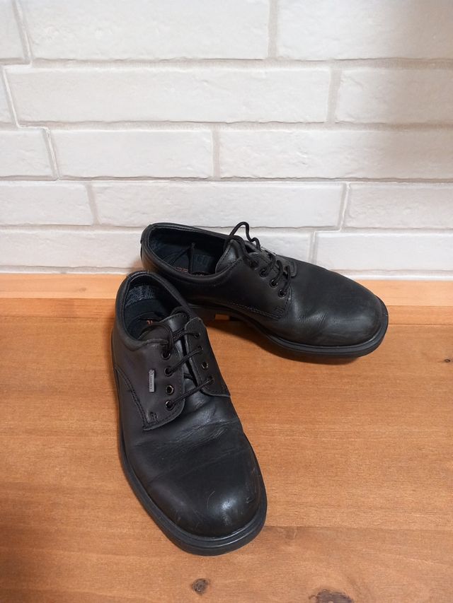 Zapatos negros Gore-Tex