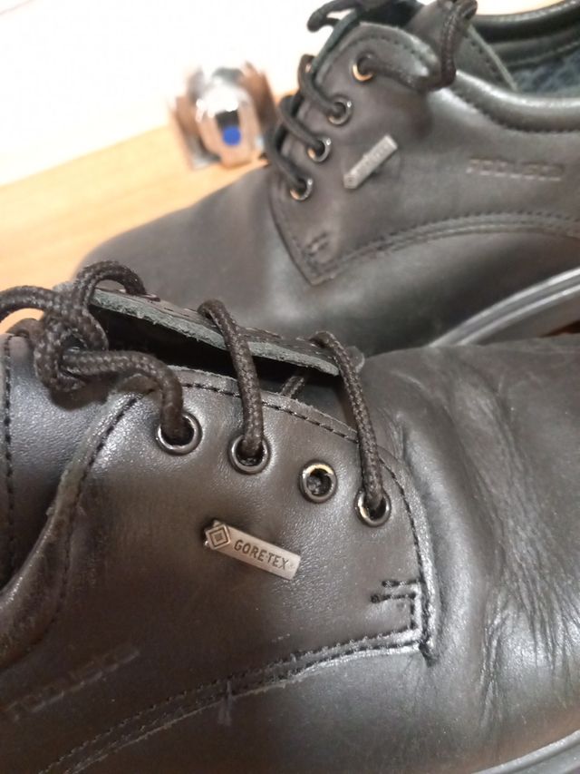 Zapatos negros Gore-Tex