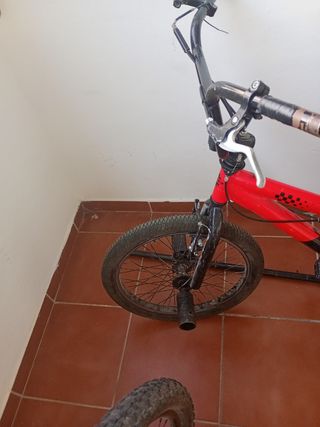 Bicicleta BMX Roja