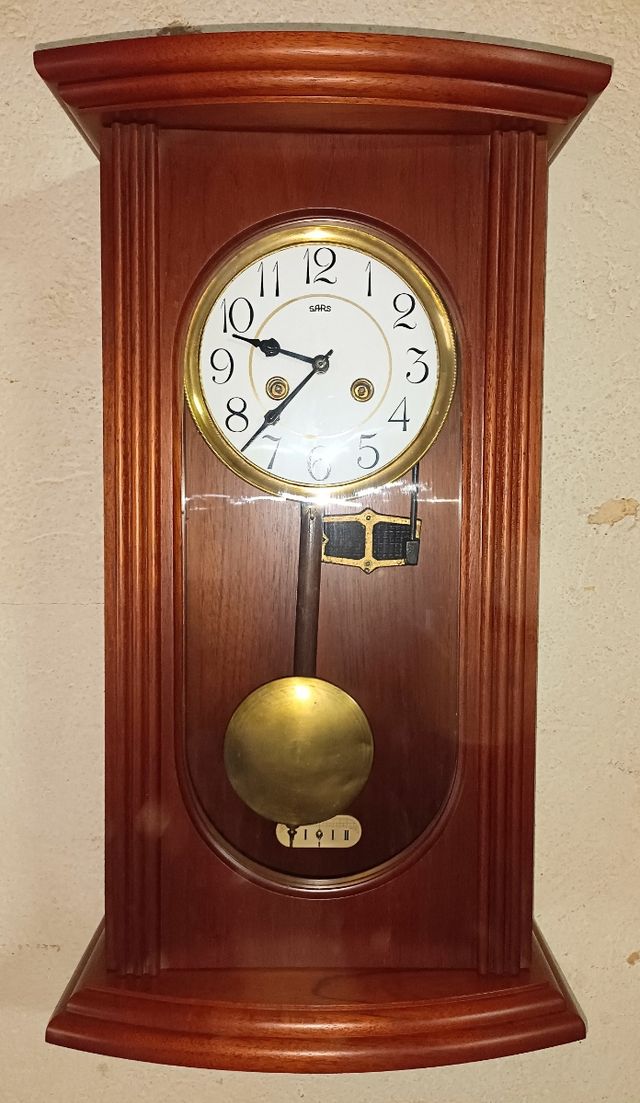 Reloj de péndulo antiguo madera caoba
