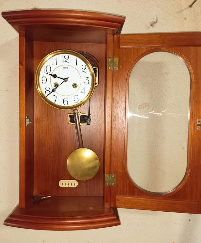 Reloj de péndulo antiguo madera caoba