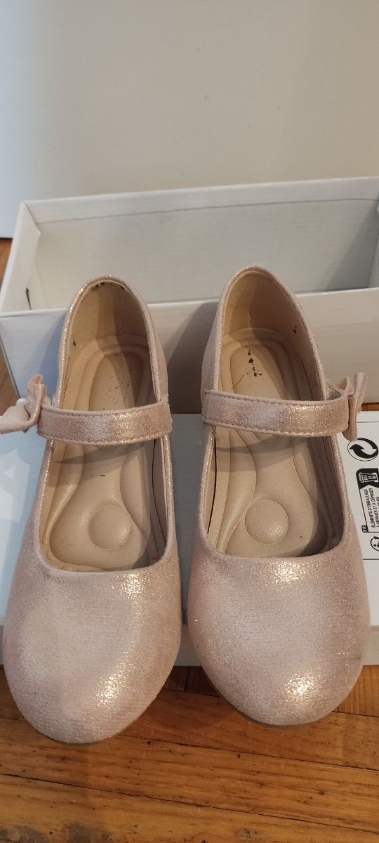 Zapatos fiesta niña oro rosa