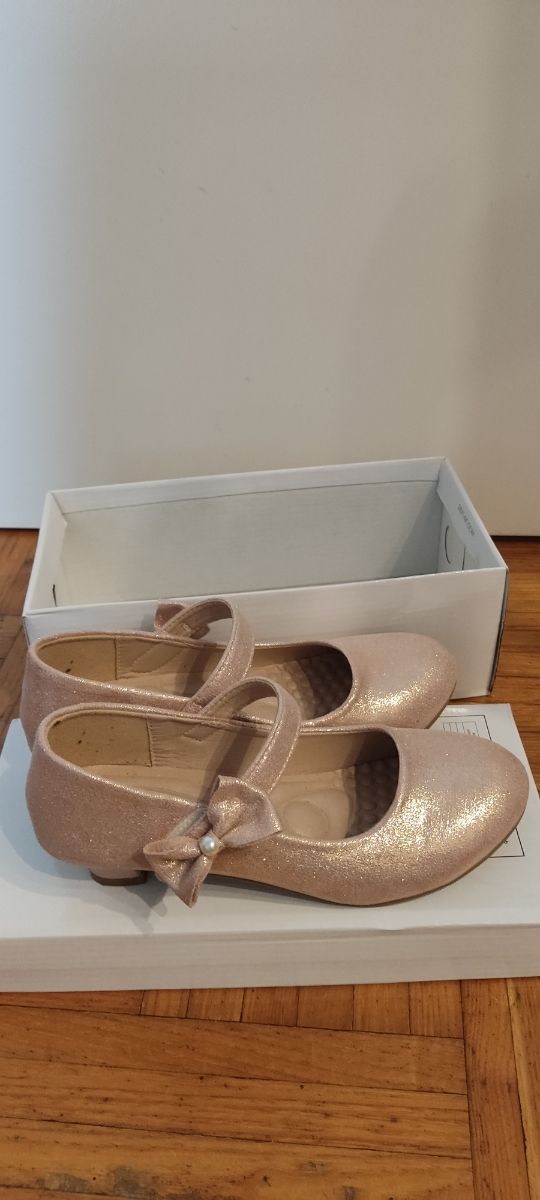 Zapatos fiesta niña oro rosa