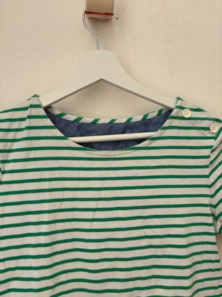 Camiseta de manga corta y rayas
