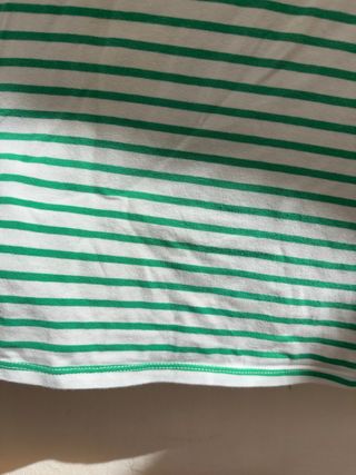 Camiseta de manga corta y rayas
