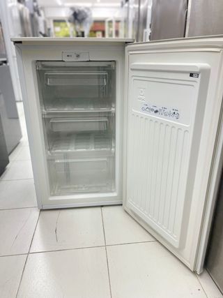 Congelador Edesa Mini