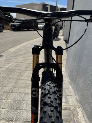 Bicicleta Trek Top Fuel 9.8