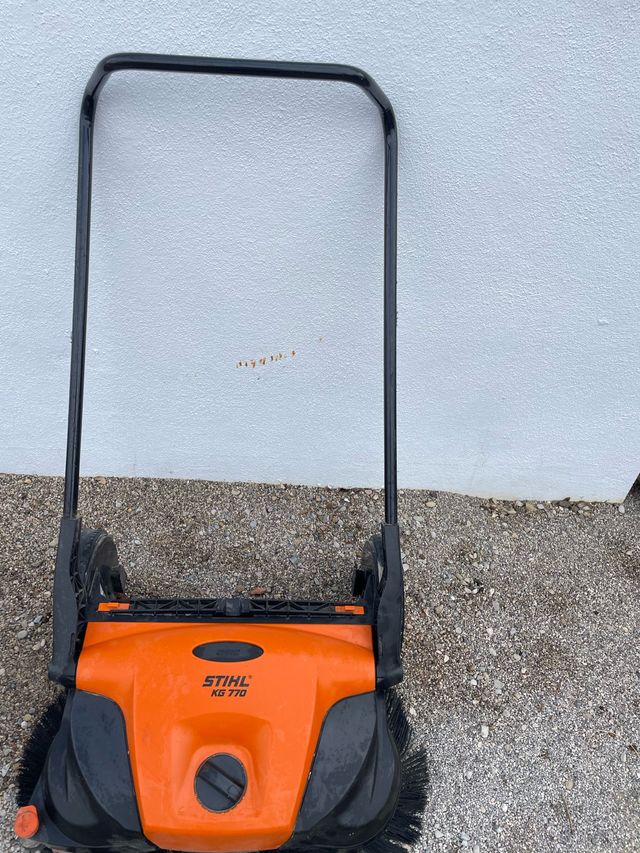 BARREDORA STIHL KG 770