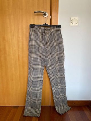 REMATO Caja de ropa mujer. talla S. pantalon 34