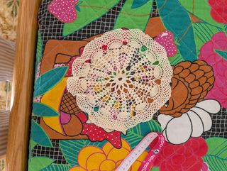 Set centrini/centrotavola ricamati floreali