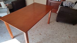 Mesa de comedor de madera - Buen estado