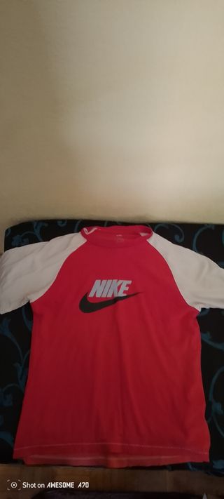 Camiseta Nike Roja y Blanca