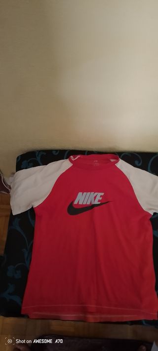 Camiseta Nike Roja y Blanca