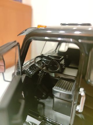 Camión Volvo 1/18 + camión Man 