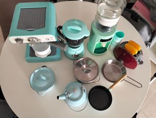 Cocinita de juguete con accesorios