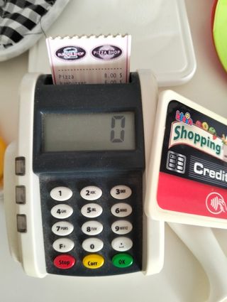 Cocinita de juguete con accesorios