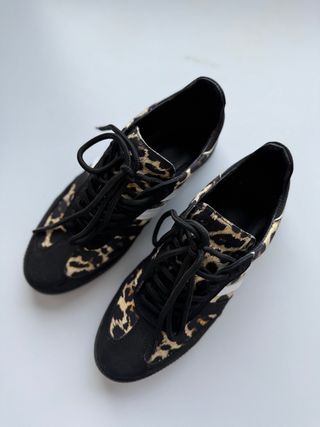 Zapatillas Animal Print Talla 38, nuevas.