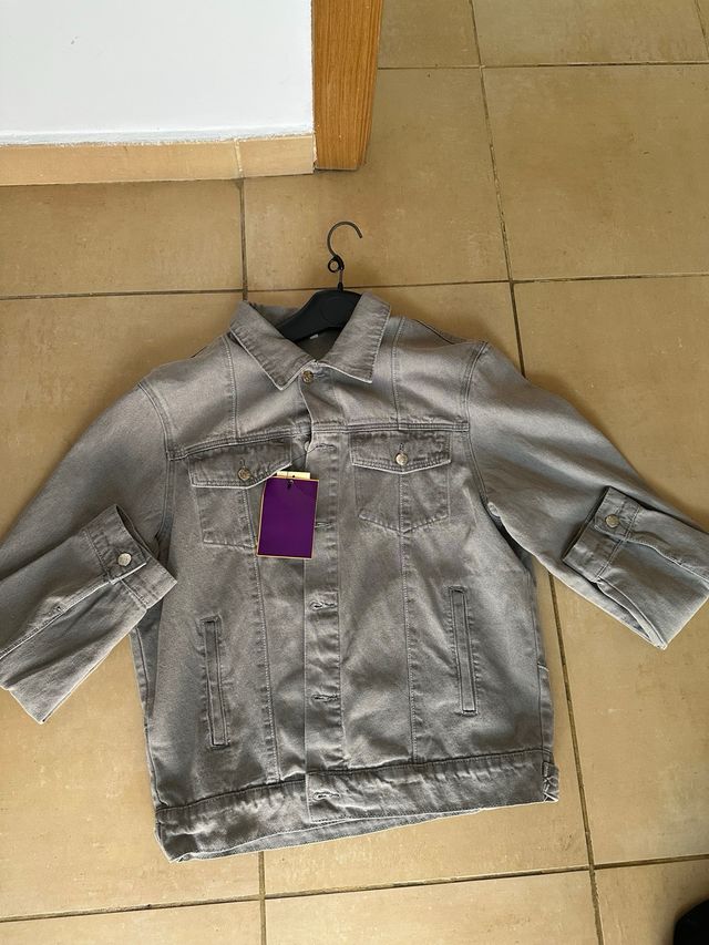 Chaqueta vaquera Corteiz gris