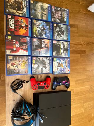 PS4 1TB + 2 Mandos + Cascos + 12 Juegos
