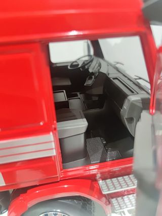 Camión Scania 1/18