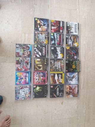 Consola Playstation 3 Negra con muchos juegos