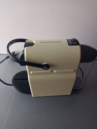 Cafetera Nespresso DeLonghi Inissia