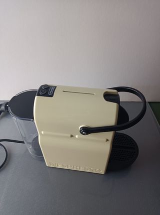 Cafetera Nespresso DeLonghi Inissia