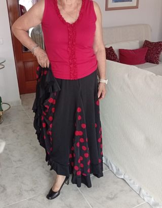 Falda flamenca y top volantes