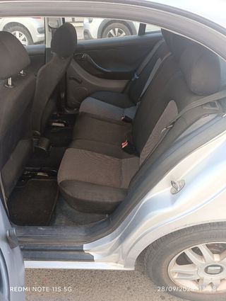 SEAT Leon poco 