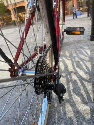 Bicicleta de paseo roja