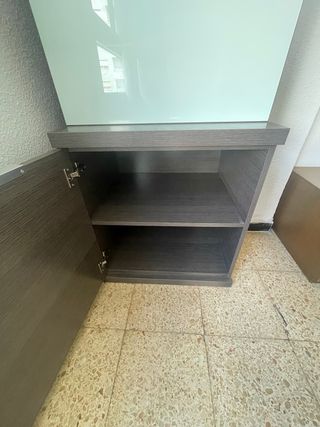 URGE -Mueble Columna Salón Madera Oscura y Cristal
