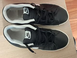 Zapatillas Nike Court Royale Negras