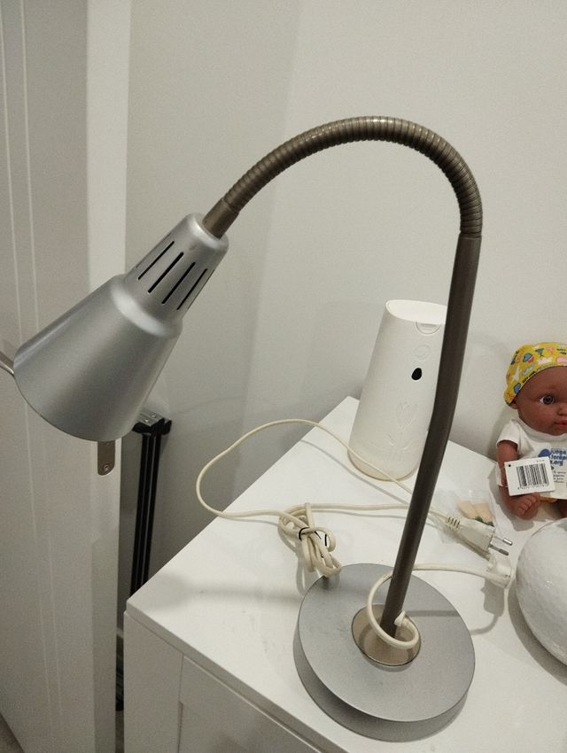 Lámpara de mesa flexible metal