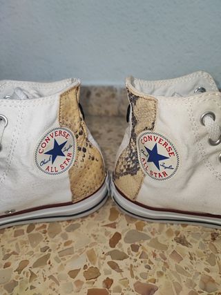 Converse Chuck Taylor Piel Serpiente Beige/Blanco