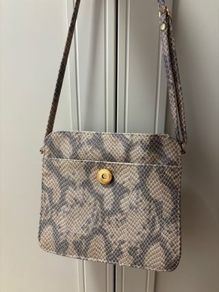 Bolso bandolera estampado serpiente
