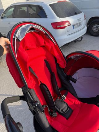 Coche de bebé con capazo y silla