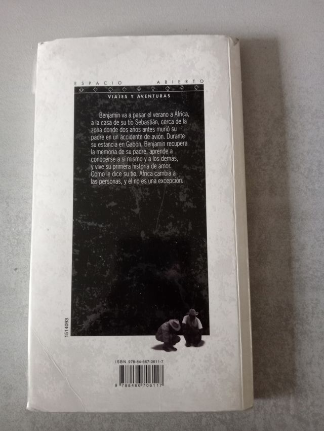 El medallón perdido (Espacio Abierto / Open Spa...