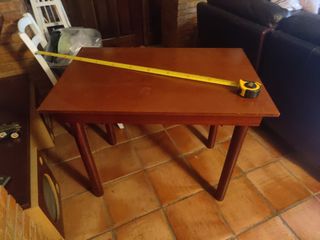 Mesa de madera marrón 95x60