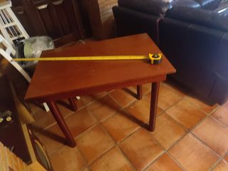 Mesa de madera marrón 95x60