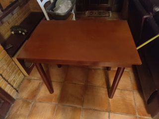 Mesa de madera marrón 95x60