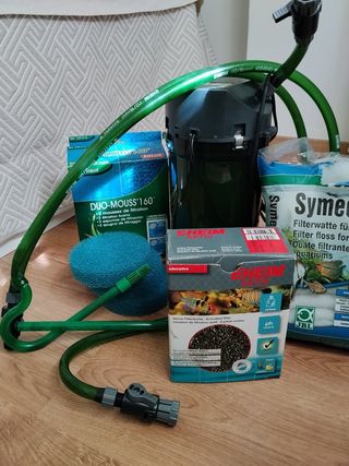 Filtro Eheim para acuario con accesorios