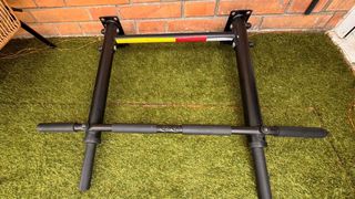 Barra de dominadas multifuncional